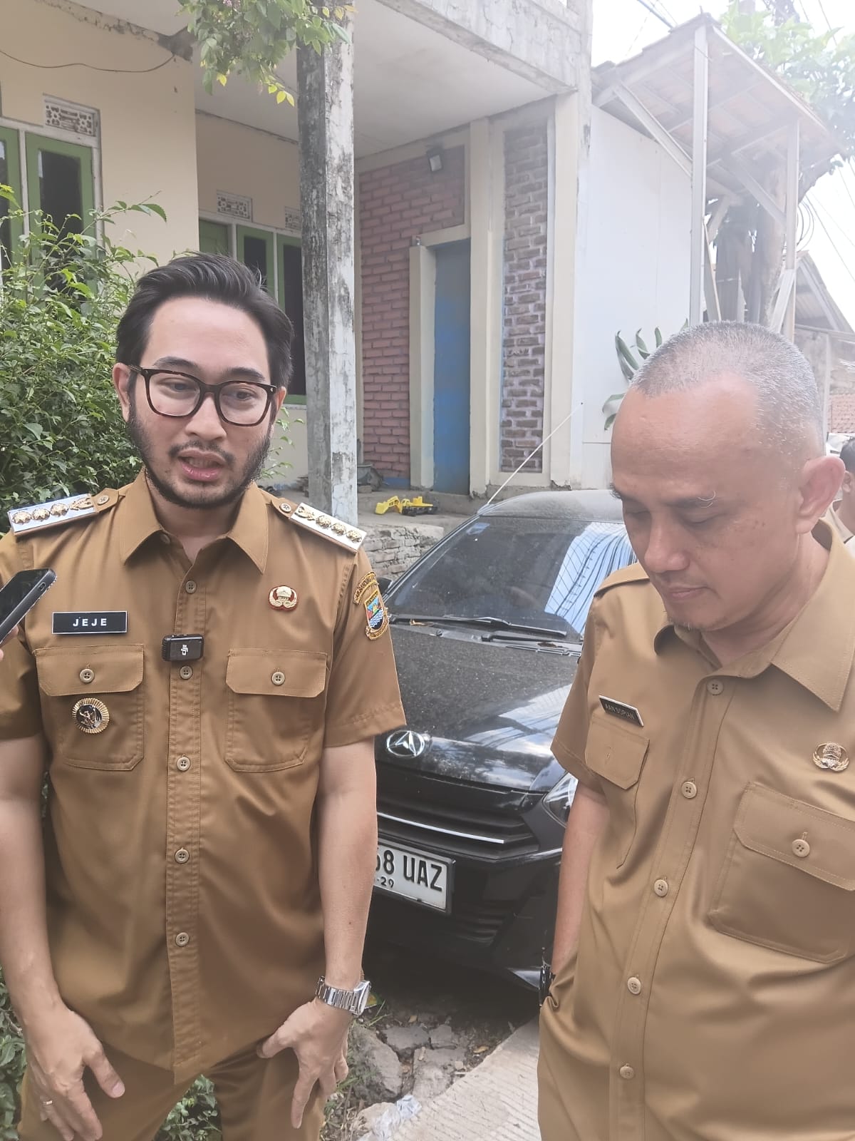 Komitmen Bupati Bandung Barat : Perbaiki 11 Ruas Jalan, Relokasi Pedagang dan Revitalisasi Alun Alun