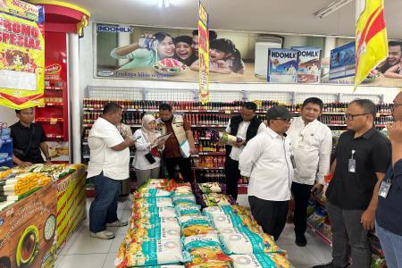BAPANAS Awasi Beras di Kendal Temukan Harga Jual di Atas HET Pedagang 