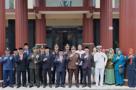 Dandim 0808Blitar Hadiri Upacara Peringatan Hari Pahlawan Semangat Per