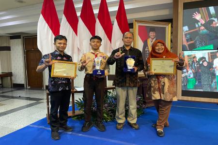 Menginspirasi Guru SMPN 1 Mrebet Wahyu Fathur Rozaq Borong Juara Video