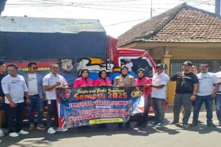POLSEK Purwosari Salurkan Dua Truk Ban