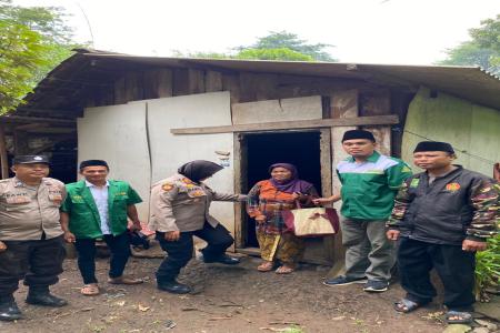 Kapolsek Lumbang dan Ansor Sal